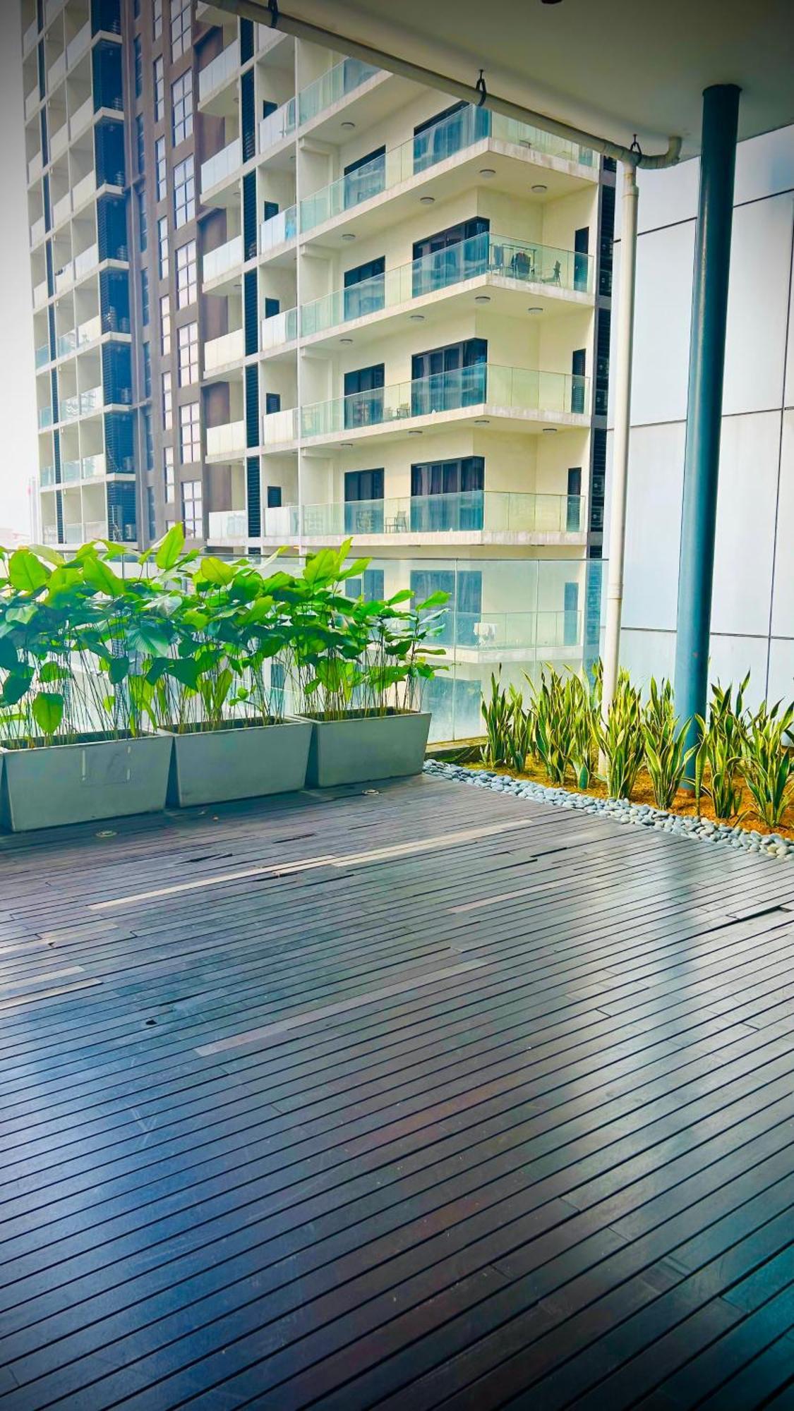 Summer Suites Klcc By Impexia Kuala Lumpur Exteriör bild