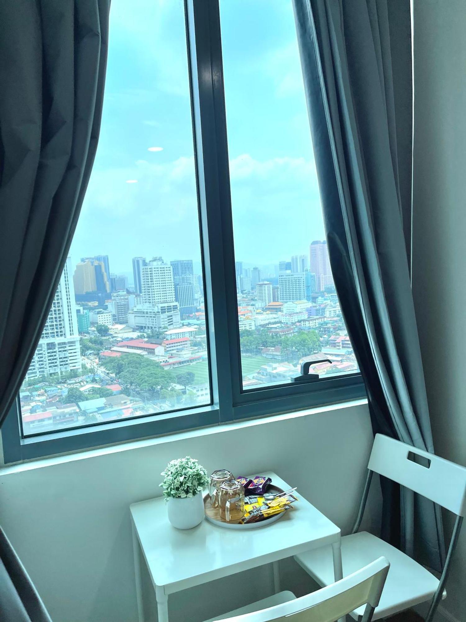 Summer Suites Klcc By Impexia Kuala Lumpur Exteriör bild